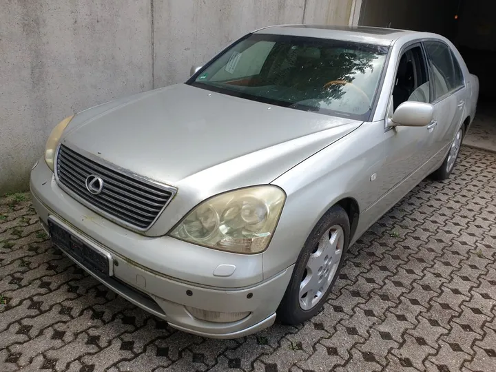 Lexus LS 430