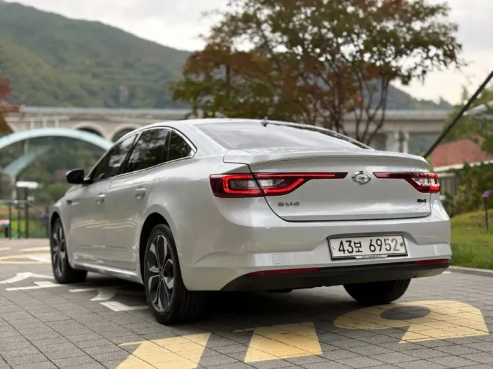 Renault Korea SM6