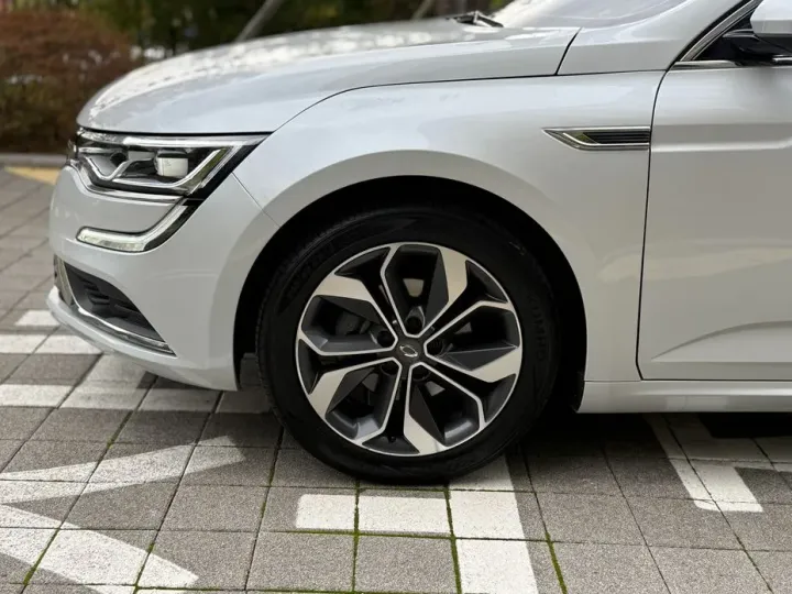 Renault Korea SM6