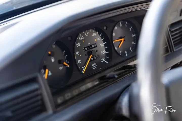 Mercedes-Benz 190