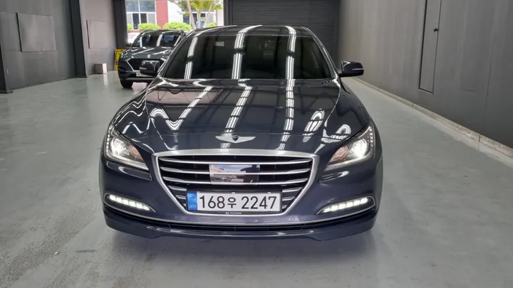 Hyundai Genesis