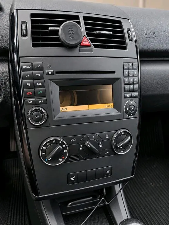 Mercedes-Benz A 180