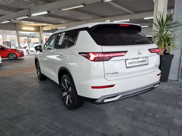 Mitsubishi Plug-in Hybrid Outlander