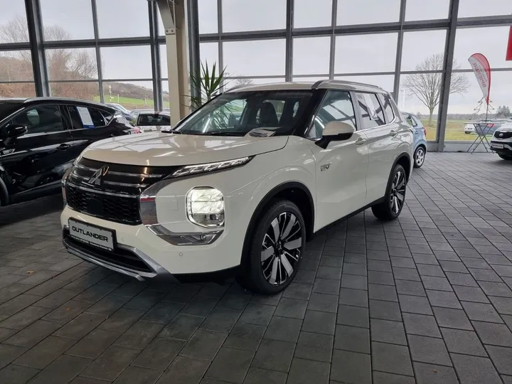 Mitsubishi Plug-in Hybrid Outlander