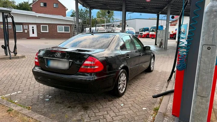 Mercedes-Benz E 280