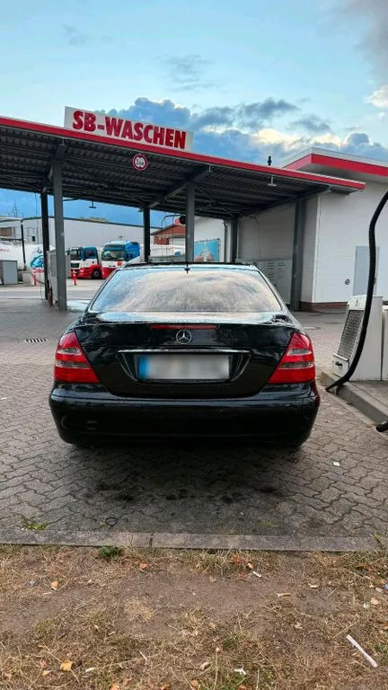 Mercedes-Benz E 280