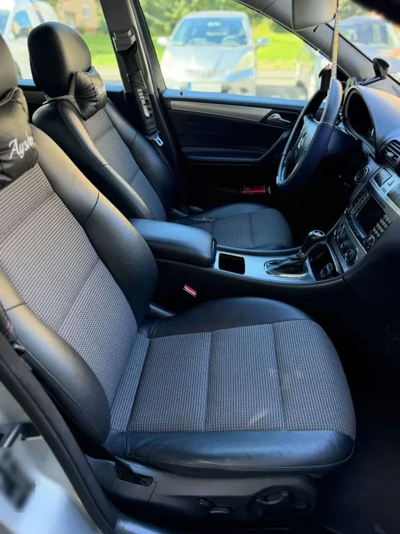Mercedes-Benz C 220
