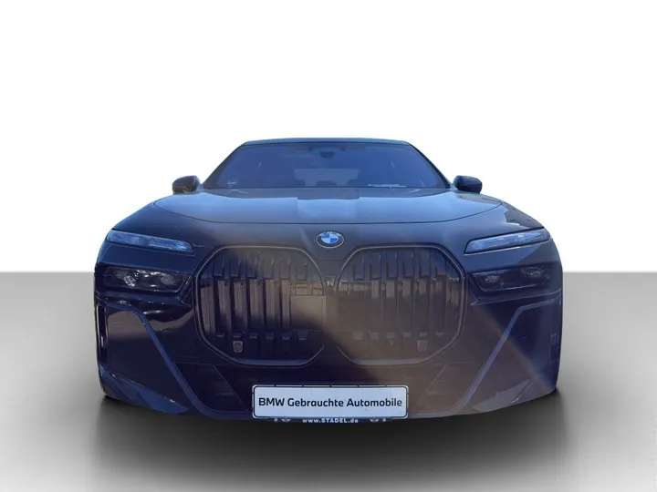 BMW 740