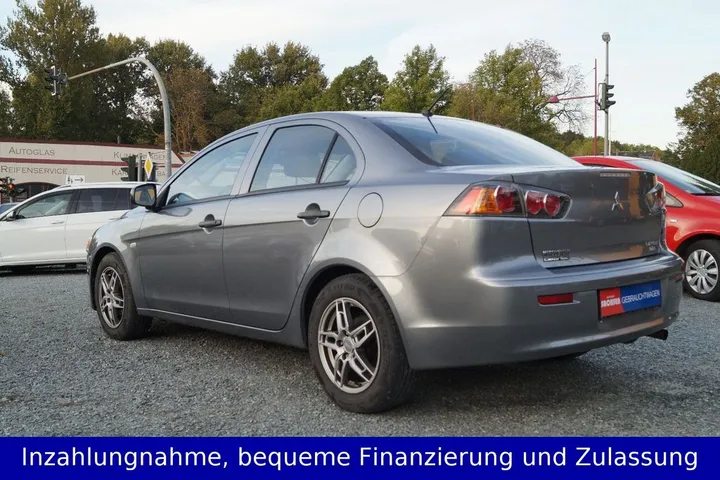 Mitsubishi Lancer