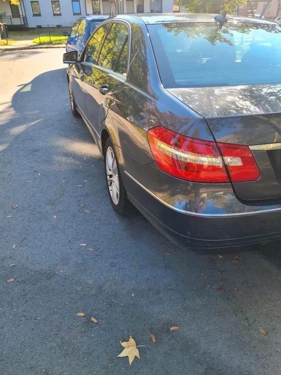 Mercedes-Benz E 250