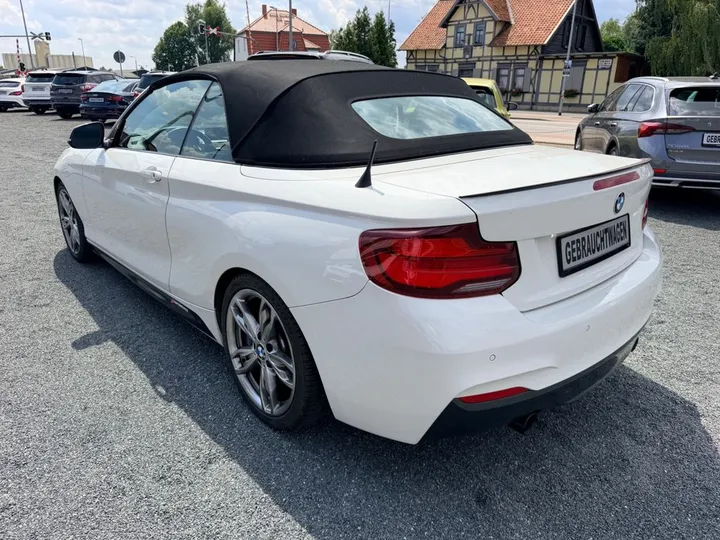 BMW M240i