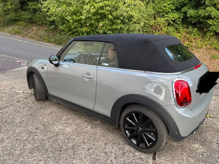 MINI Cooper Cabrio