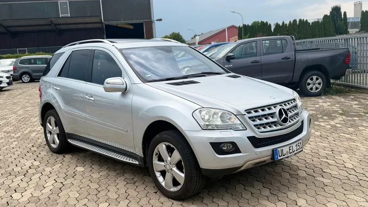Mercedes-Benz ML 320