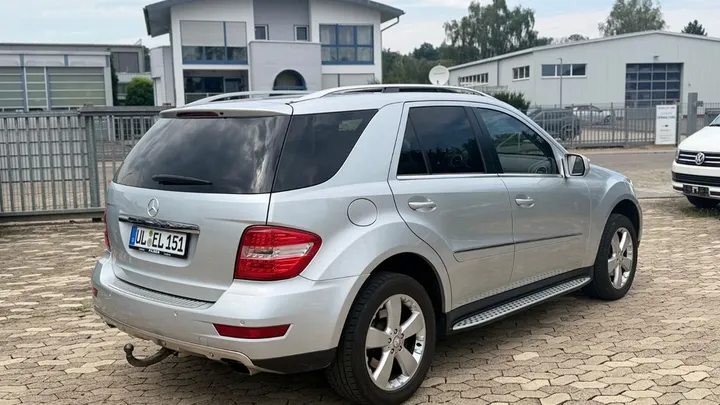 Mercedes-Benz ML 320