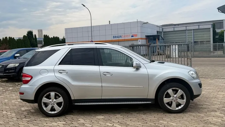 Mercedes-Benz ML 320