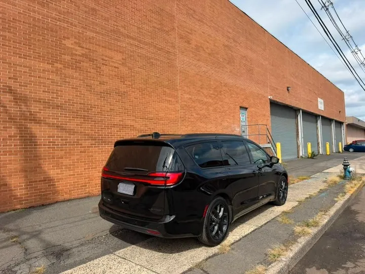 Chrysler Pacifica