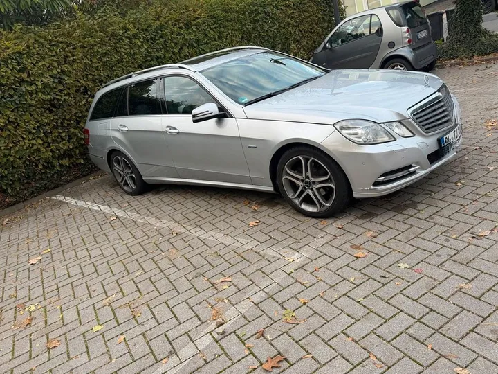 Mercedes-Benz E 220