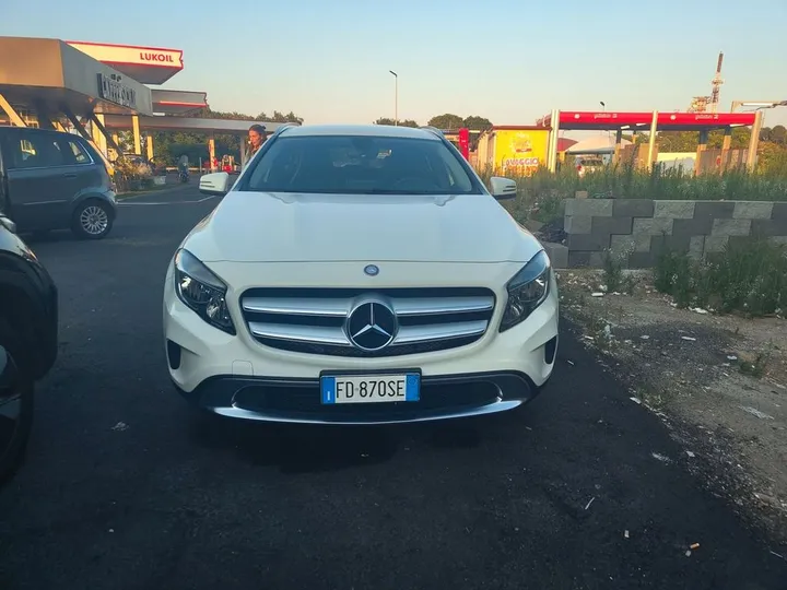 Mercedes-Benz GLA 180