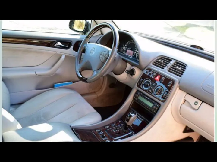Mercedes-Benz CLK 230