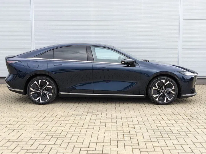 Mazda 6e
