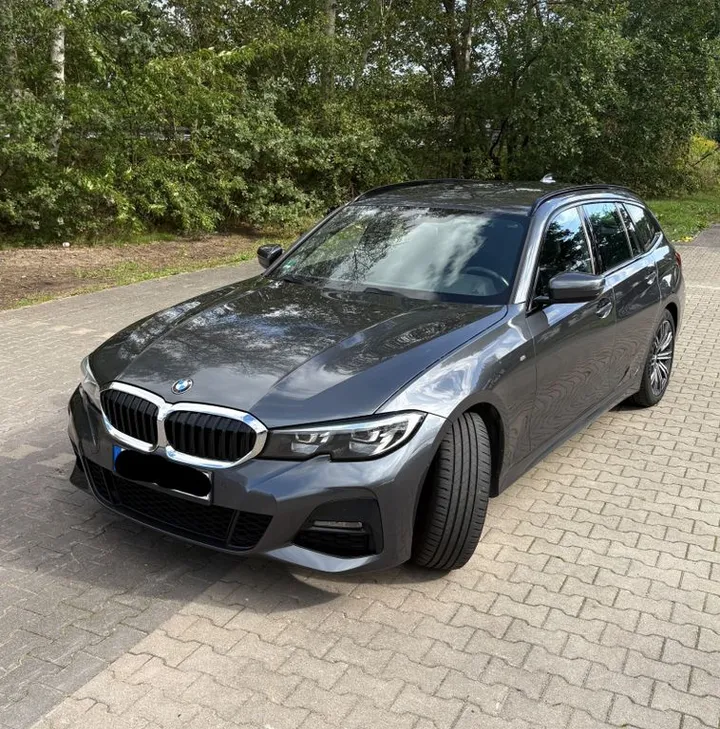 BMW 330