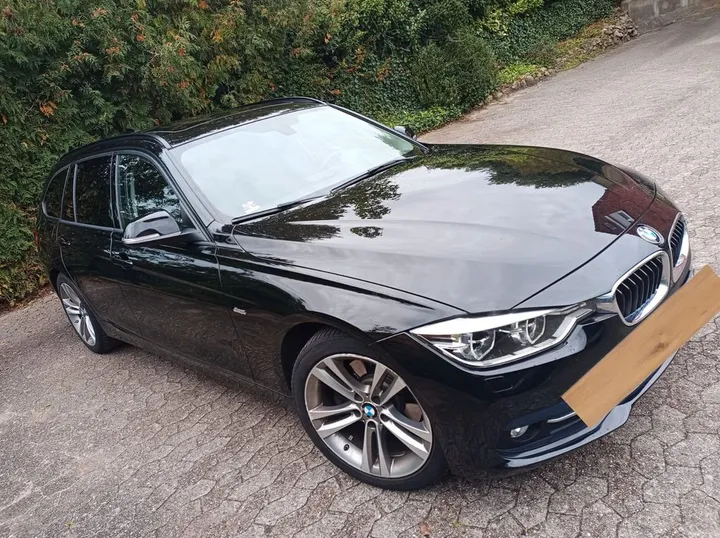 BMW 330