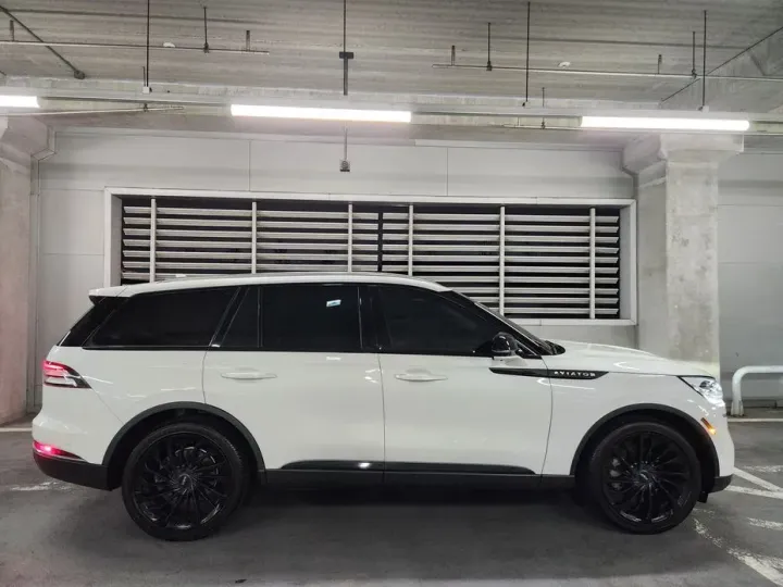 Lincoln Aviator