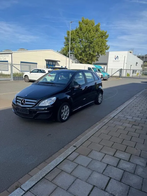 Mercedes-Benz B 160