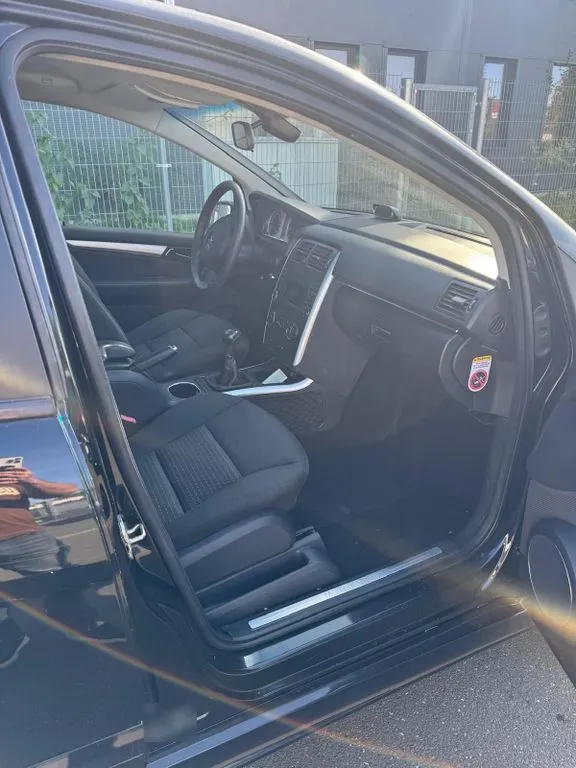 Mercedes-Benz B 160