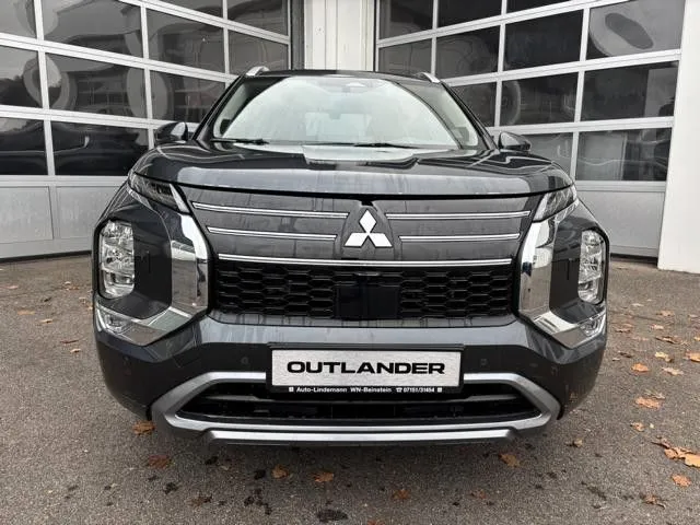 Mitsubishi Plug-in Hybrid Outlander