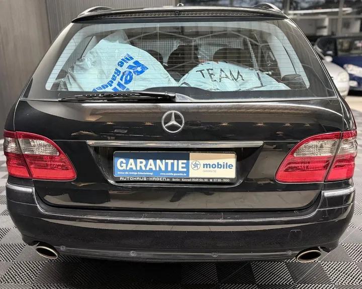 Mercedes-Benz E 230