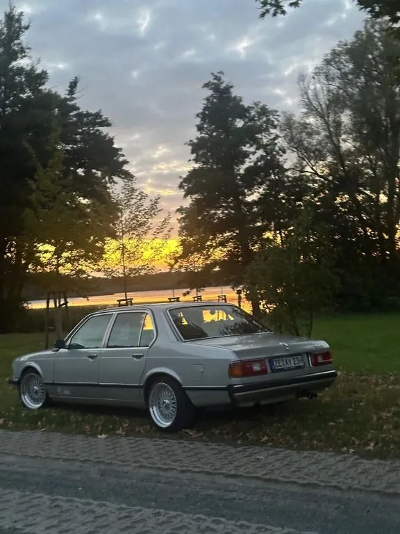 BMW 730