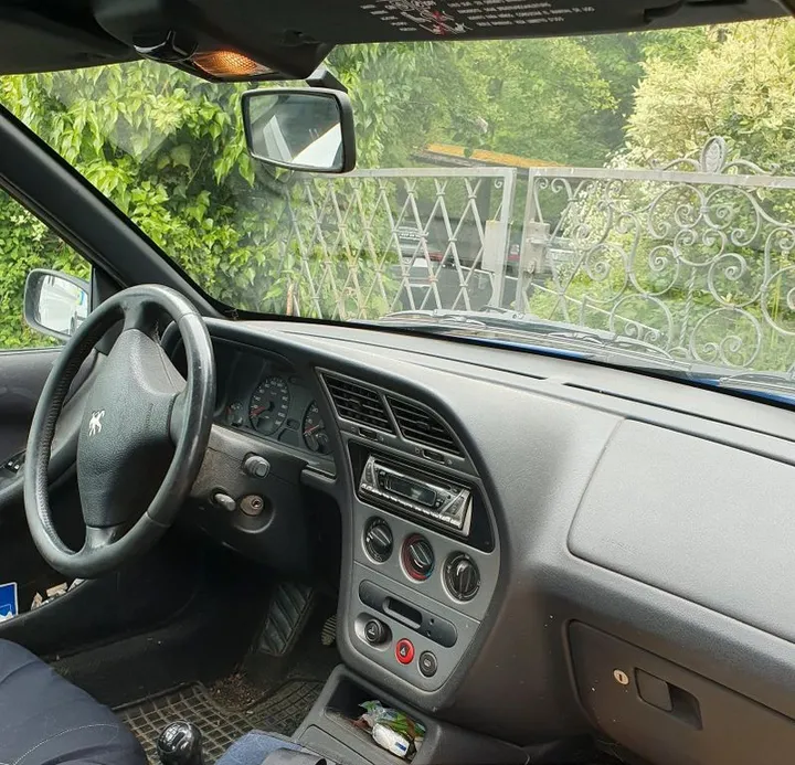 Peugeot 306