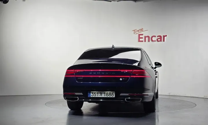 Genesis G90