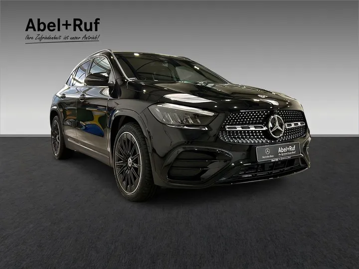 Mercedes-Benz GLA 200
