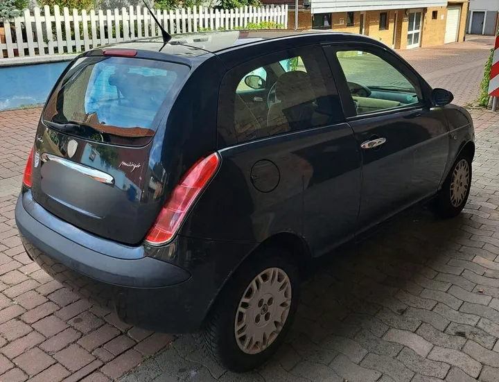Lancia Ypsilon