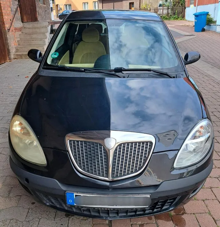 Lancia Ypsilon