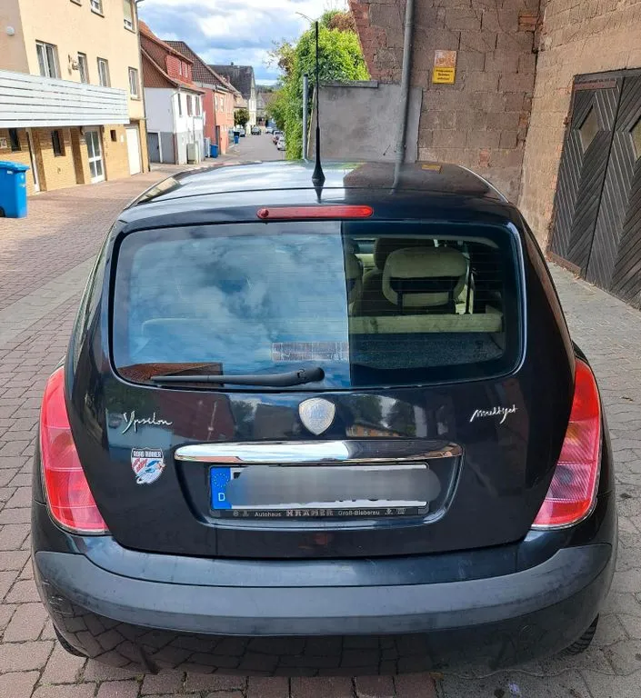 Lancia Ypsilon