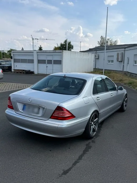 Mercedes-Benz S 320