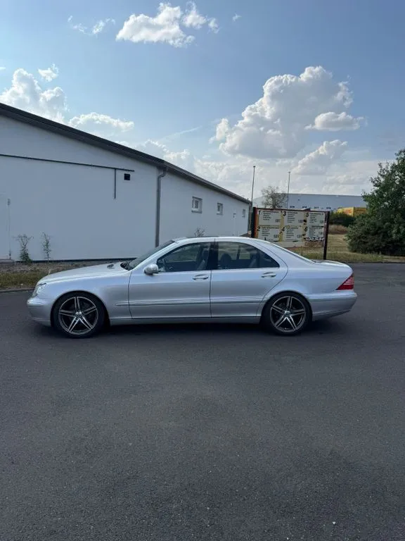 Mercedes-Benz S 320