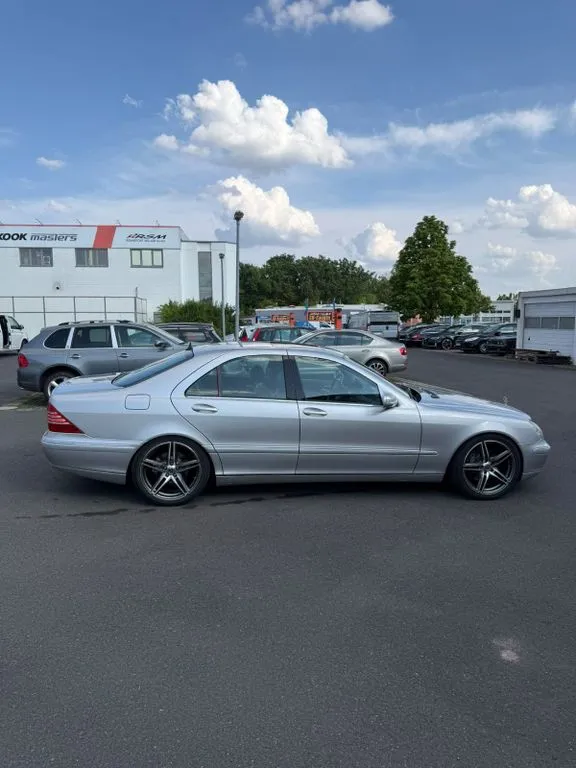 Mercedes-Benz S 320