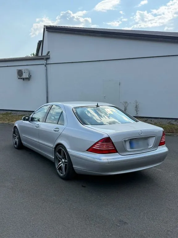 Mercedes-Benz S 320