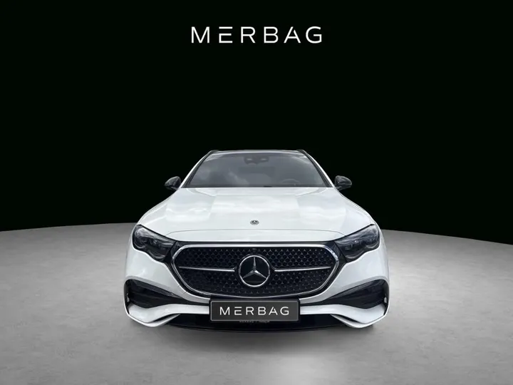 Mercedes-Benz E 200