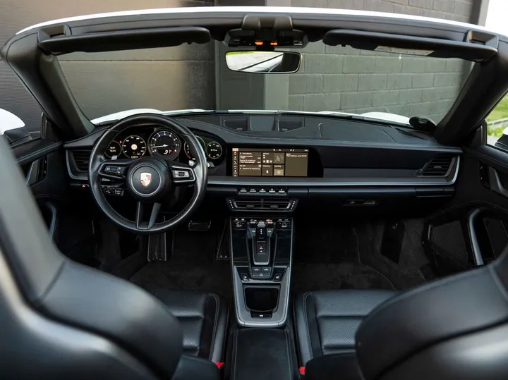 Porsche 992