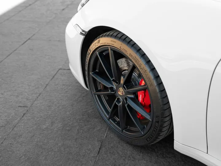 Porsche 992