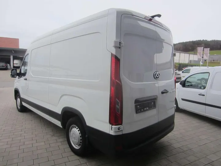 Maxus Deliver 9
