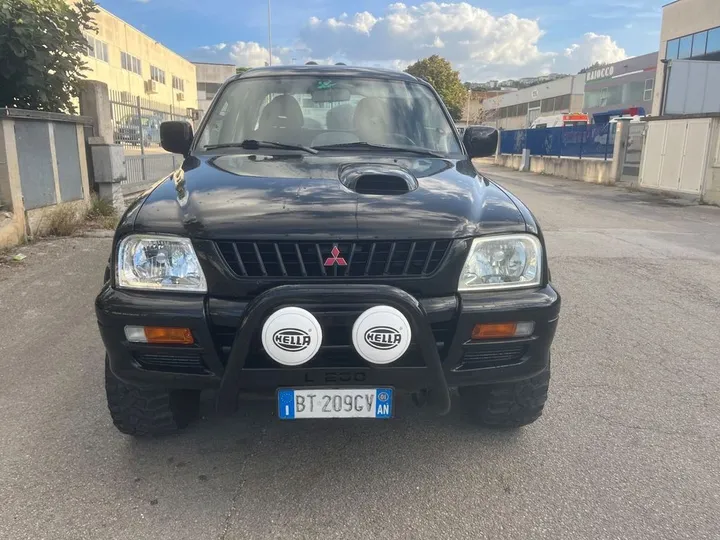 Mitsubishi L200
