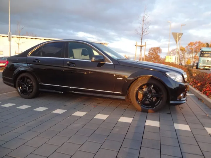 Mercedes-Benz C 180