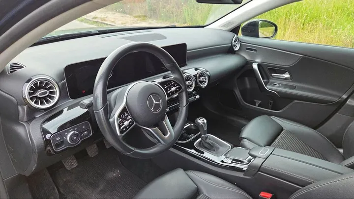 Mercedes-Benz A 180