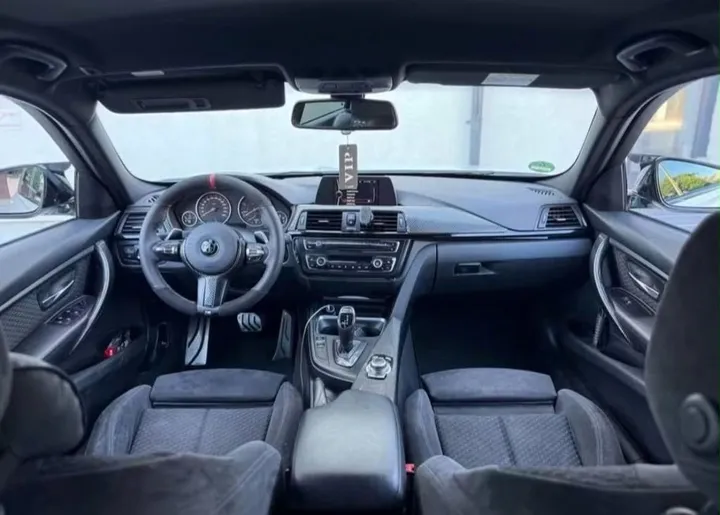 BMW 320